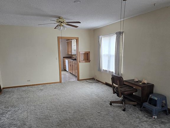 3rd image of 332 Bates Blvd