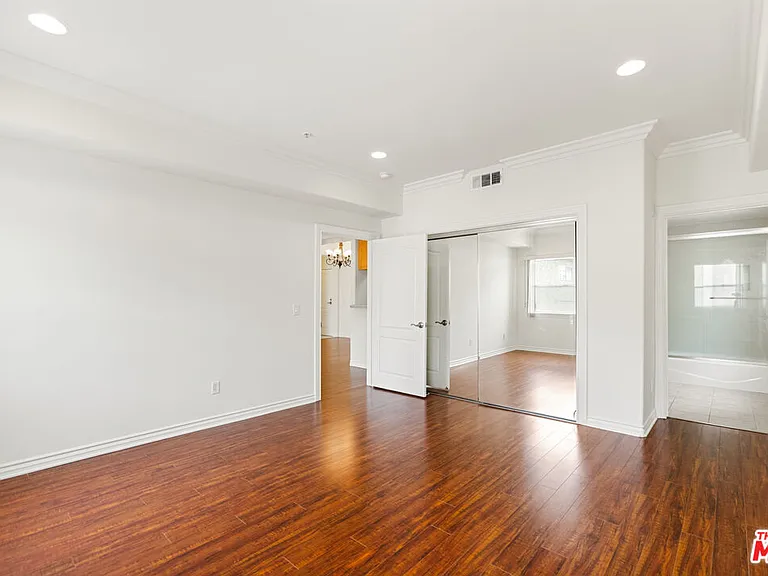 3328 Oakhurst Ave #110 — Photo 17