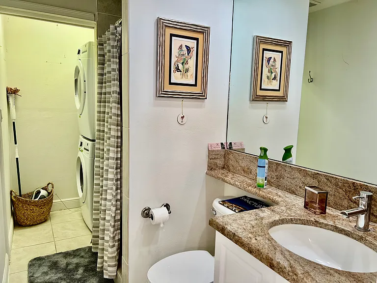 3920 Prudence Dr — Photo 7