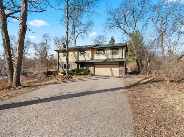 6303 Robin Ln, Crystal Lake, IL 60014