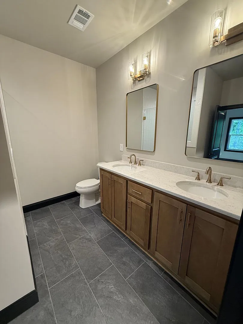 Brand New Gated Community Luxury Home In Roverfront Community — Photo 4