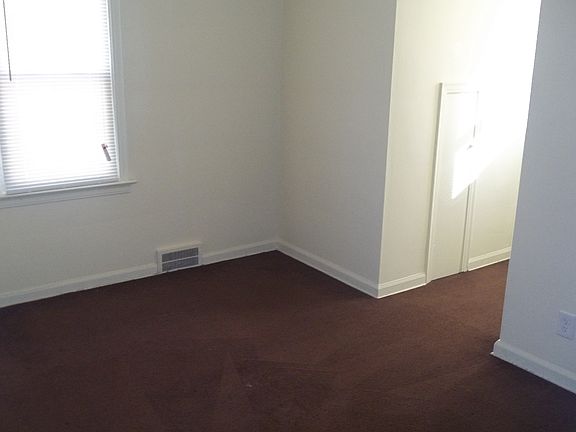 3rd image of 16555 Sorrento St