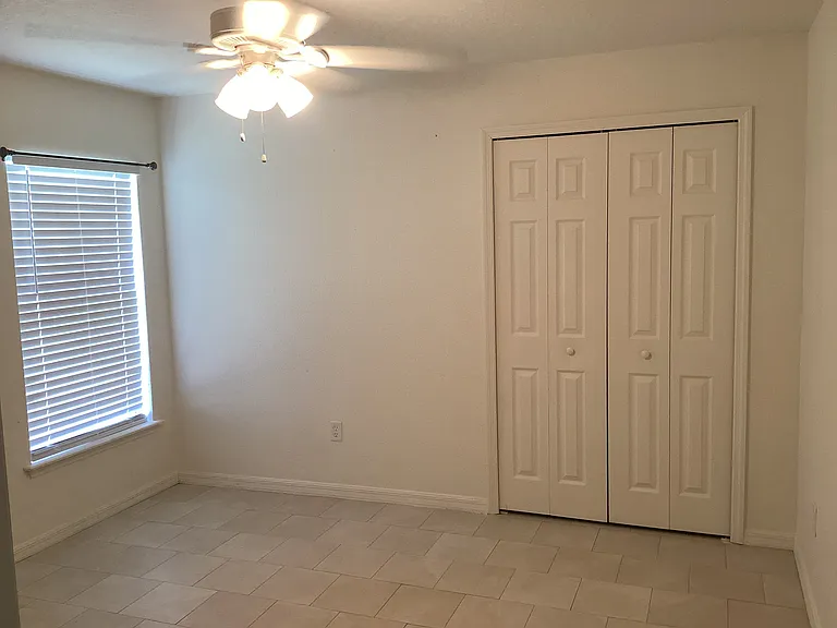 1424 Mistflower Ln — Photo 15