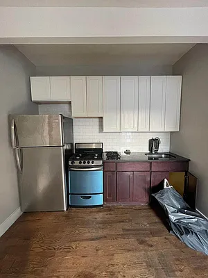 Rented by Delmark Realty LLC | media 14