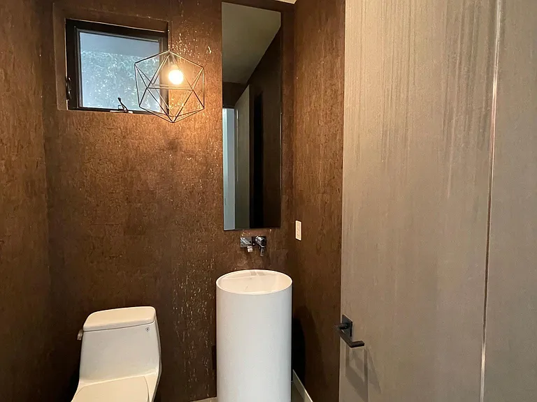 627 Indiana Ave — Photo 10