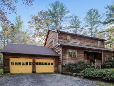 11 Grancera Dr, Hope Valley, RI, 02832