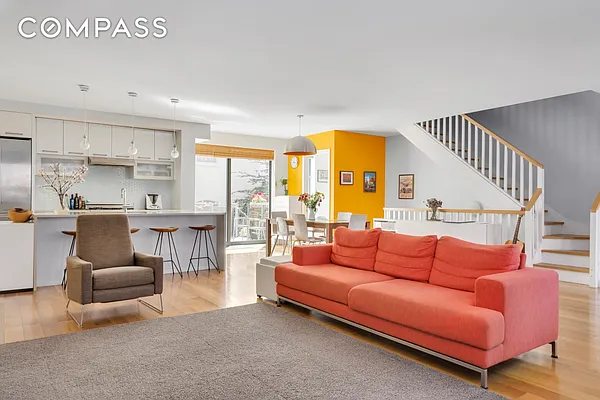 Rented by Compass | media 24