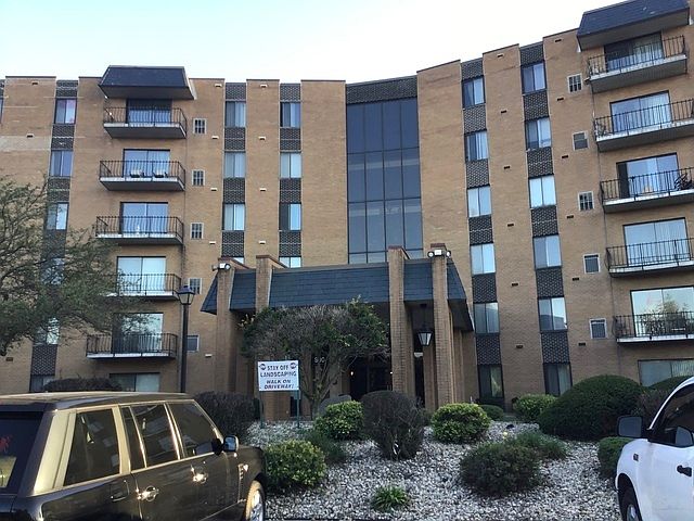 1st image of 900 W Sunset Dr APT 510