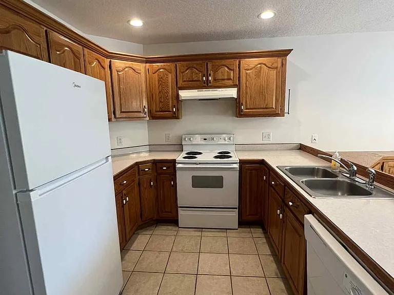 3436 S Moffet Ave — Photo 5
