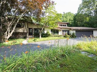 1133 Wolf Hill Rd, Cheshire, CT 06410