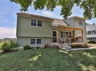 2756 Queen St, Palmer, PA 18045