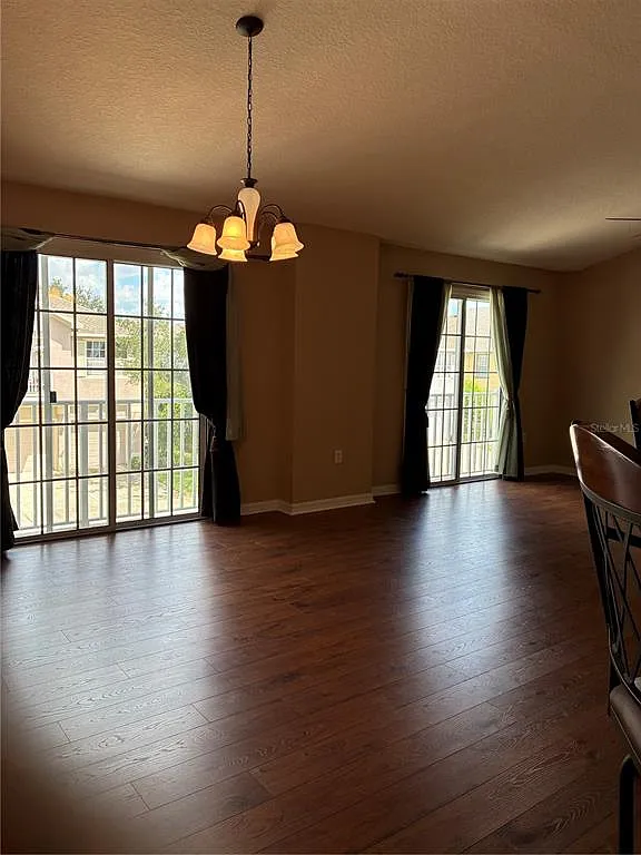 2 bed, 2.0 bath, 1176 sqft, $2,000 — Photo 3