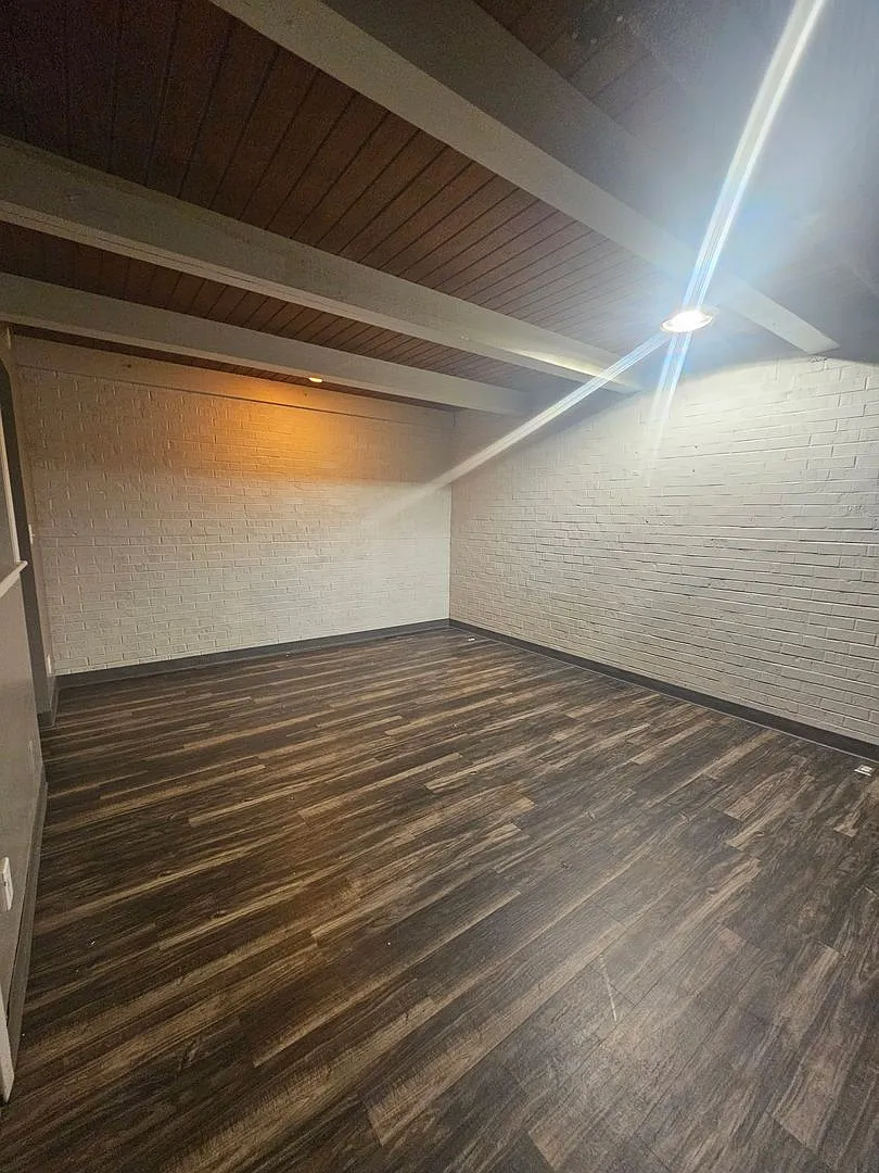 1819 Pershing Ave. — Photo 4
