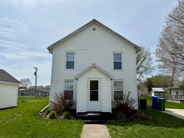 215 N Church St, Clarksville, IA 50619