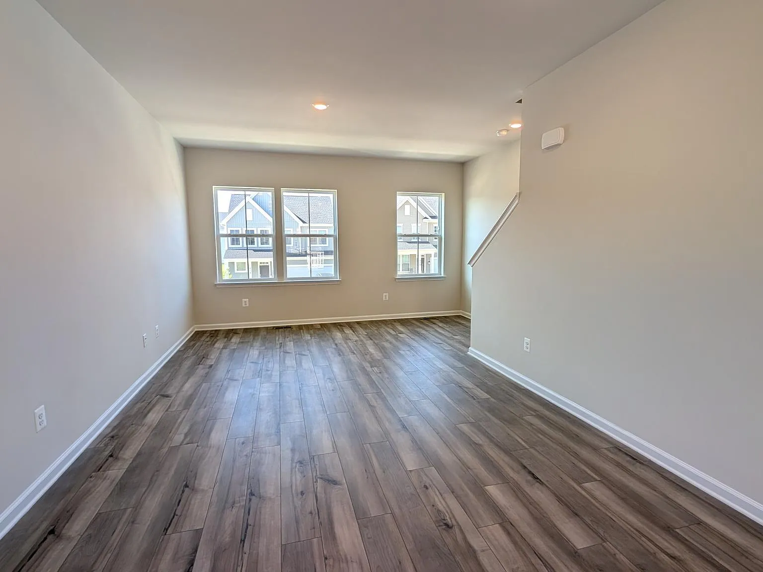3 bed, 3.5 bath, 1506 sqft, $1,950 — Photo 4