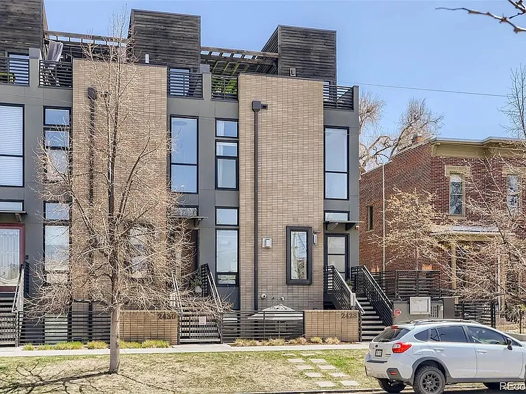 2428 Champa St — Photo 6