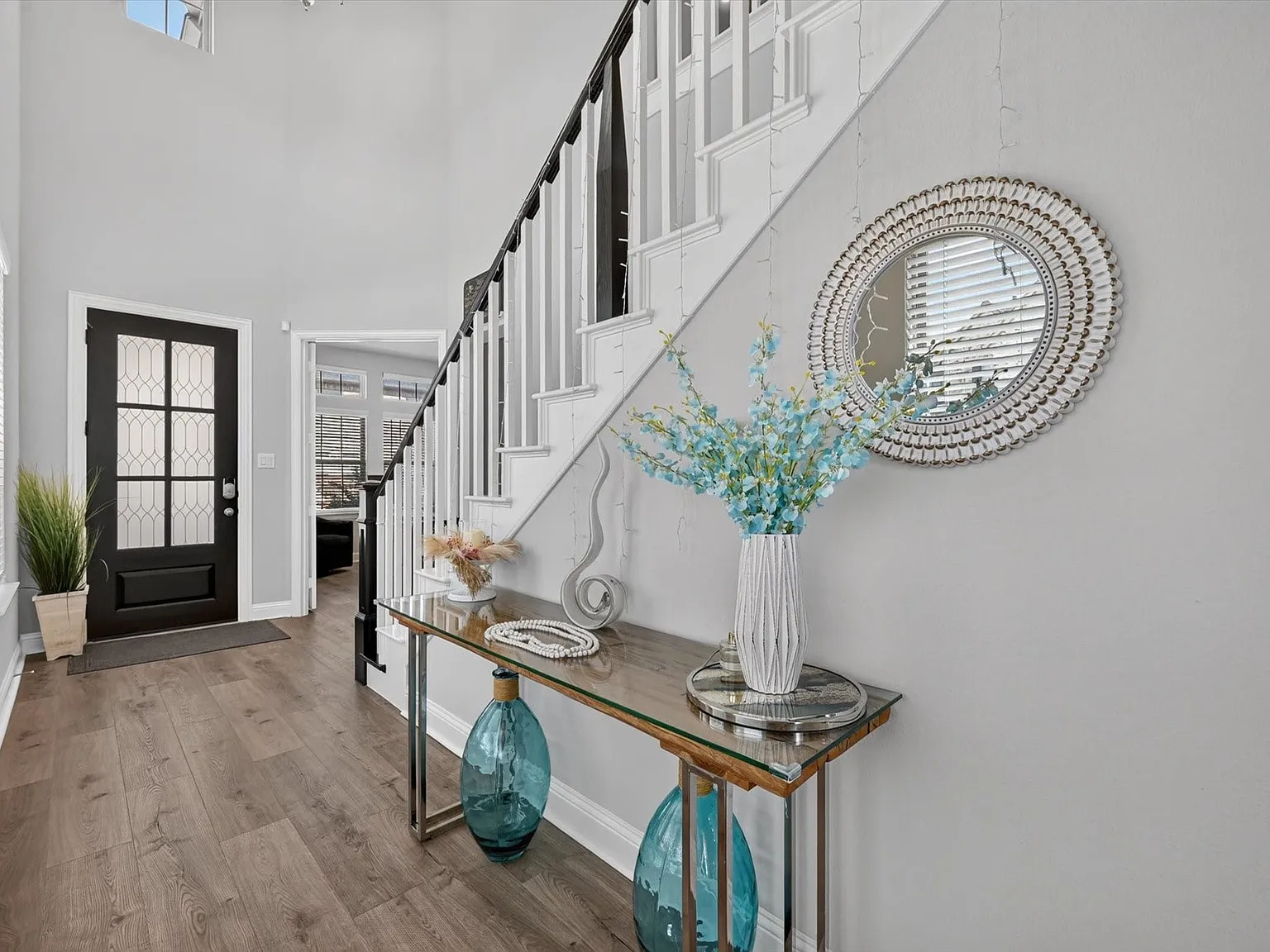 4 bed, 3.5 bath, 2982 sqft, $4,150 — Photo 4