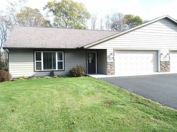 237 4th Street, Montello, WI 53949