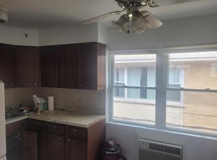 1694 N 1st Ave APT 1E, Melrose Park, IL