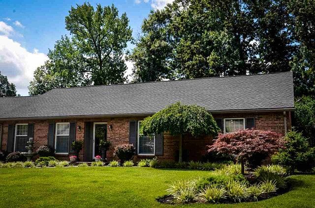 1st image of 3919 Eastbrooke Dr