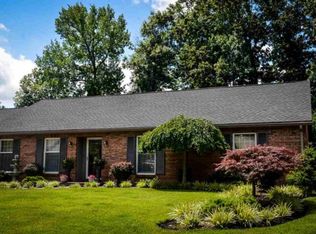3919 Eastbrooke Dr, Evansville, IN 47711