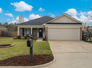 86 Lincolnshire Ln, Phenix City, AL 36870