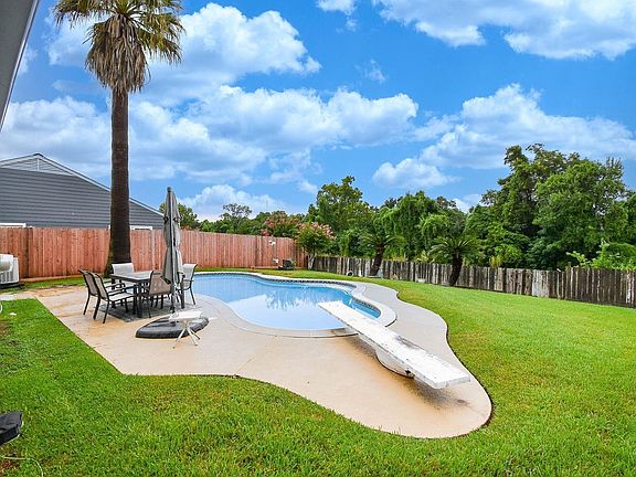 4th image of 3539 Duncaster Dr