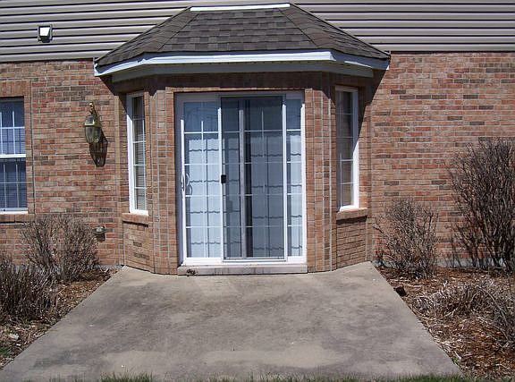 3rd image of 841 Anita Ave