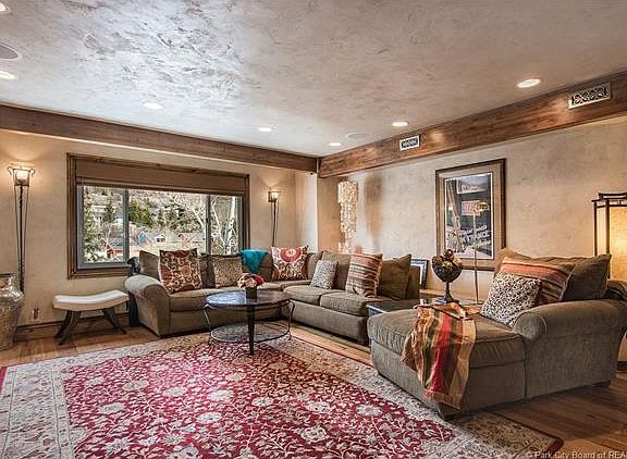 3rd image of 550 Deer Valley Loop Unit 3