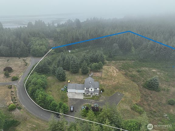 2nd image of 36 Daring Lane