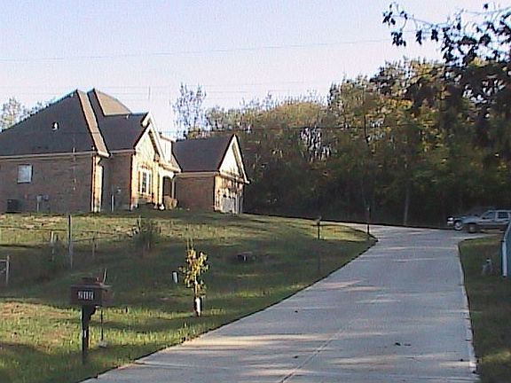2nd image of 212 E Trotwood Blvd