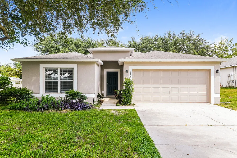 4 bed, 2.0 bath, 1874 sqft, $2,740 — Photo 1