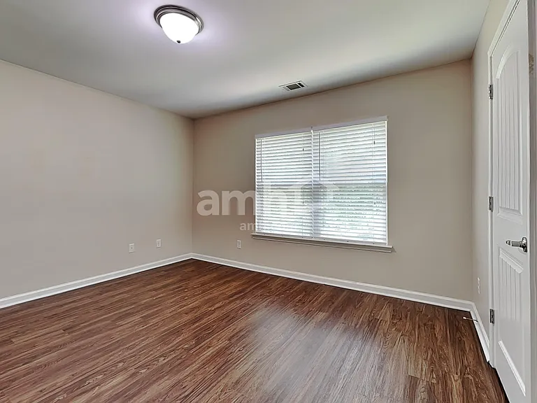 160 Grayson Ave — Photo 18