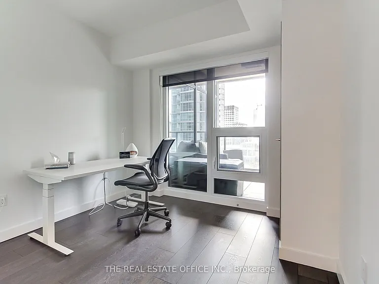 1 Concord Cityplace Way #611 — Photo 19