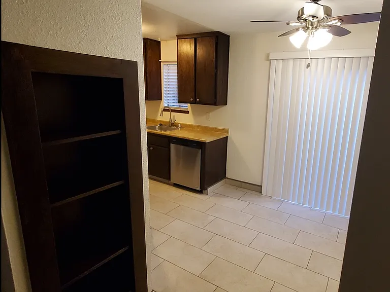 Winslow Place Apartments — Photo 4