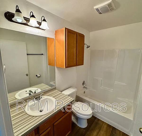 7404 Park Meadow Dr — Photo 14