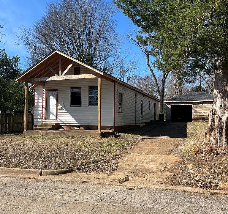 1st image of 305 Lakeview Ave