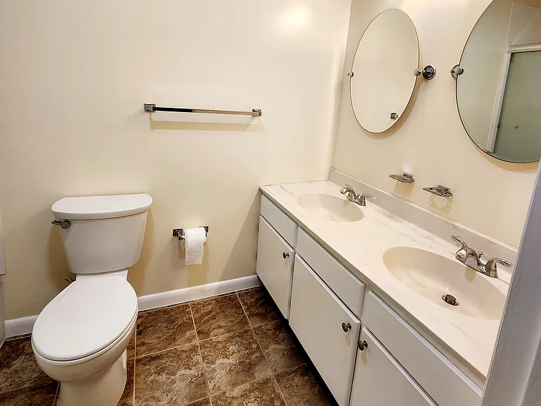 1635 Edgewood Pl #204 — Photo 18