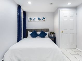 60 Beverly Rd #B, Hempstead, NY 11550