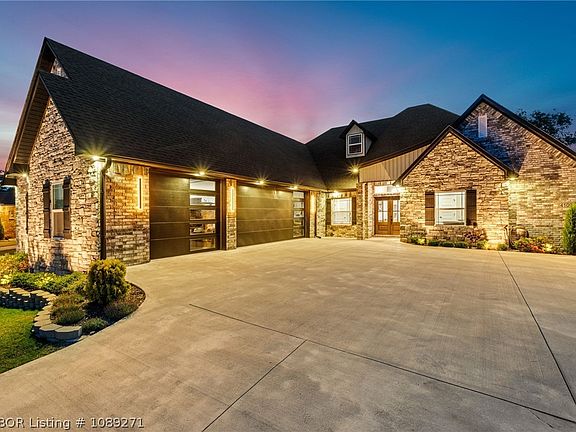3rd image of 4109 Stonehouse Rd