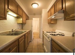 955 E 86th St APT 3F, Chicago, IL 60619