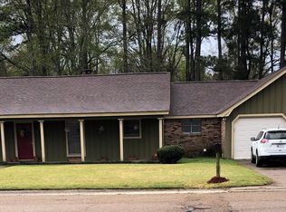 621 White Oak Dr, Brookhaven, MS 39601