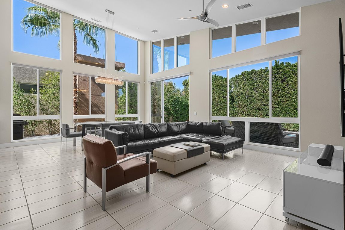 next background image