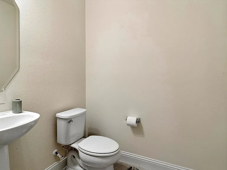 933 Brock Dr — Photo 16