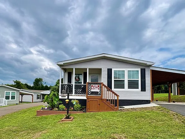 108 N Gemstone Ave, Franklin, NC 28734