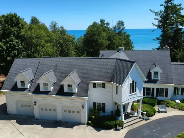 575 S Lake Huron Shore Dr, Harrisville, MI 48740