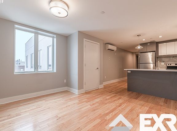 4th image of 115 Erasmus St #52IW