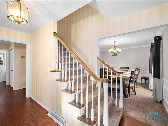 5th image of 932 Bexley Dr