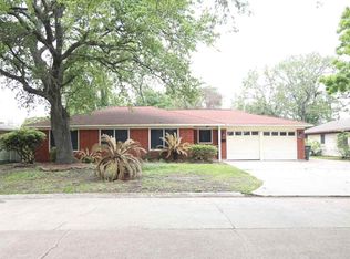5231 Lakeside Dr, Port Arthur, TX 77642