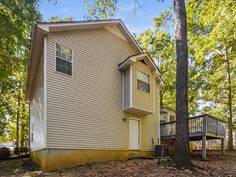 130 Branchwood Dr — Photo 24